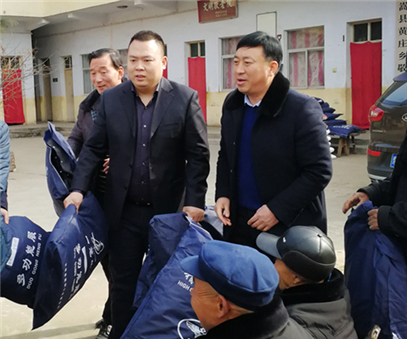 民建“組團”慰問，企業(yè)送溫暖到家